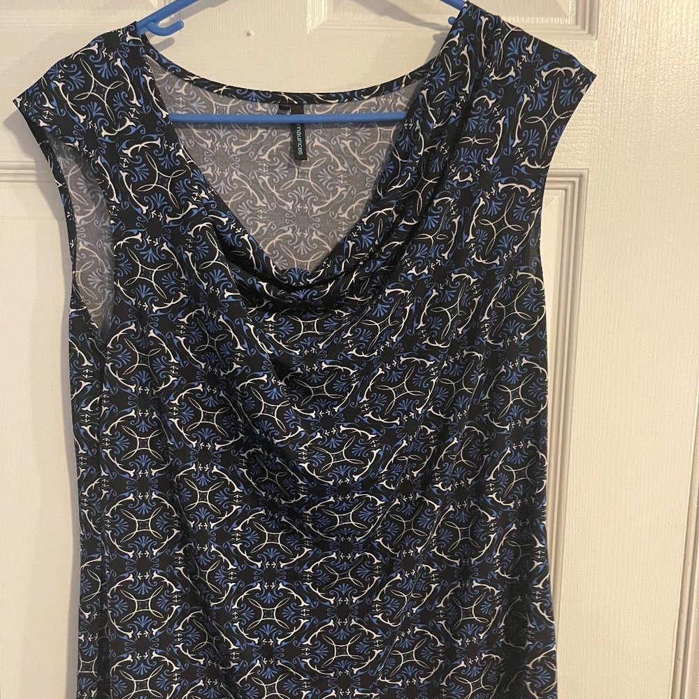 Maurices sleeveless shirt, Size X Large, Blue Black and White.
